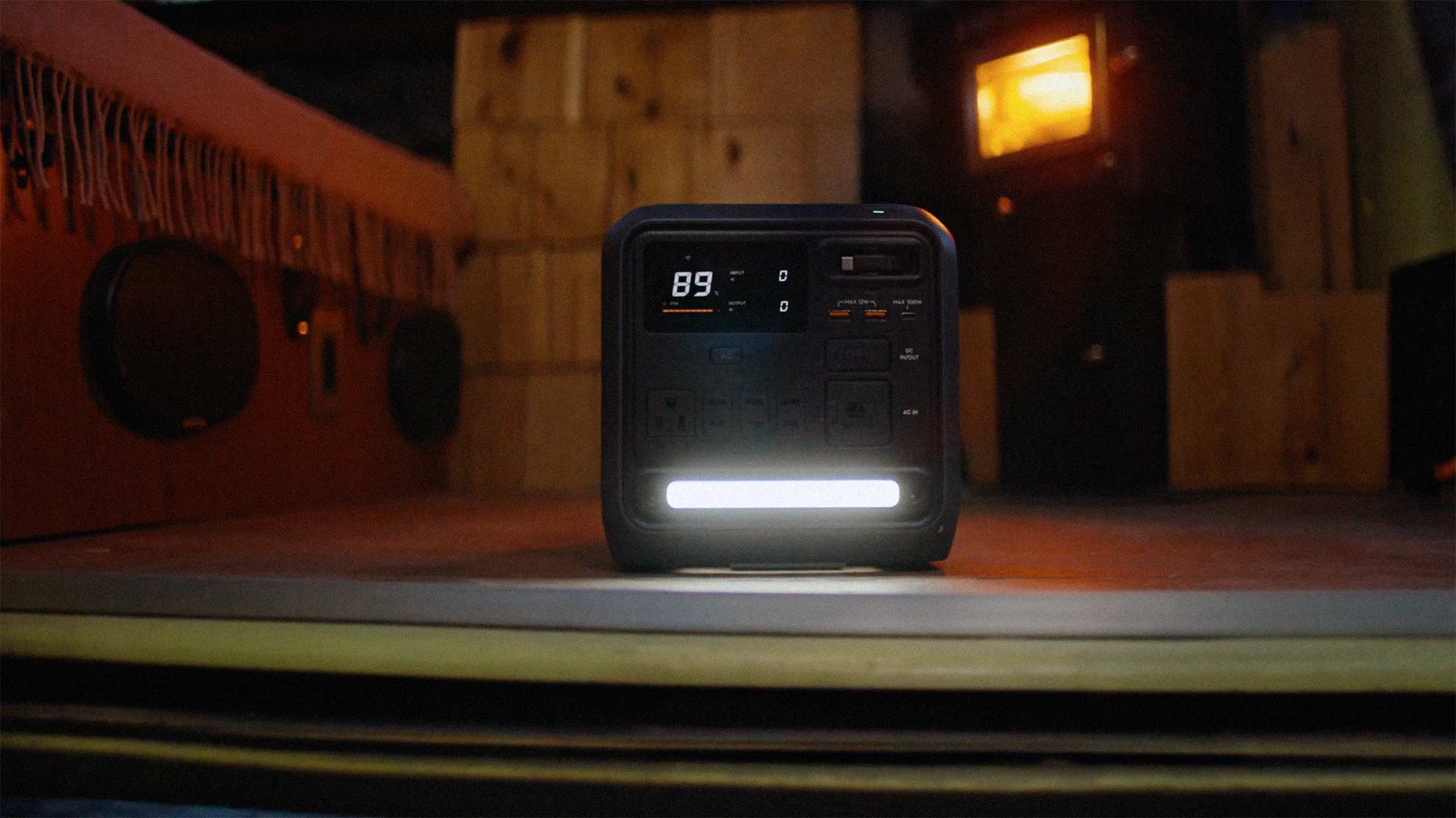 DJI's Power 1000 Mini Packs a Full Kilowatt-Hour Into Something You Can Actually Carry