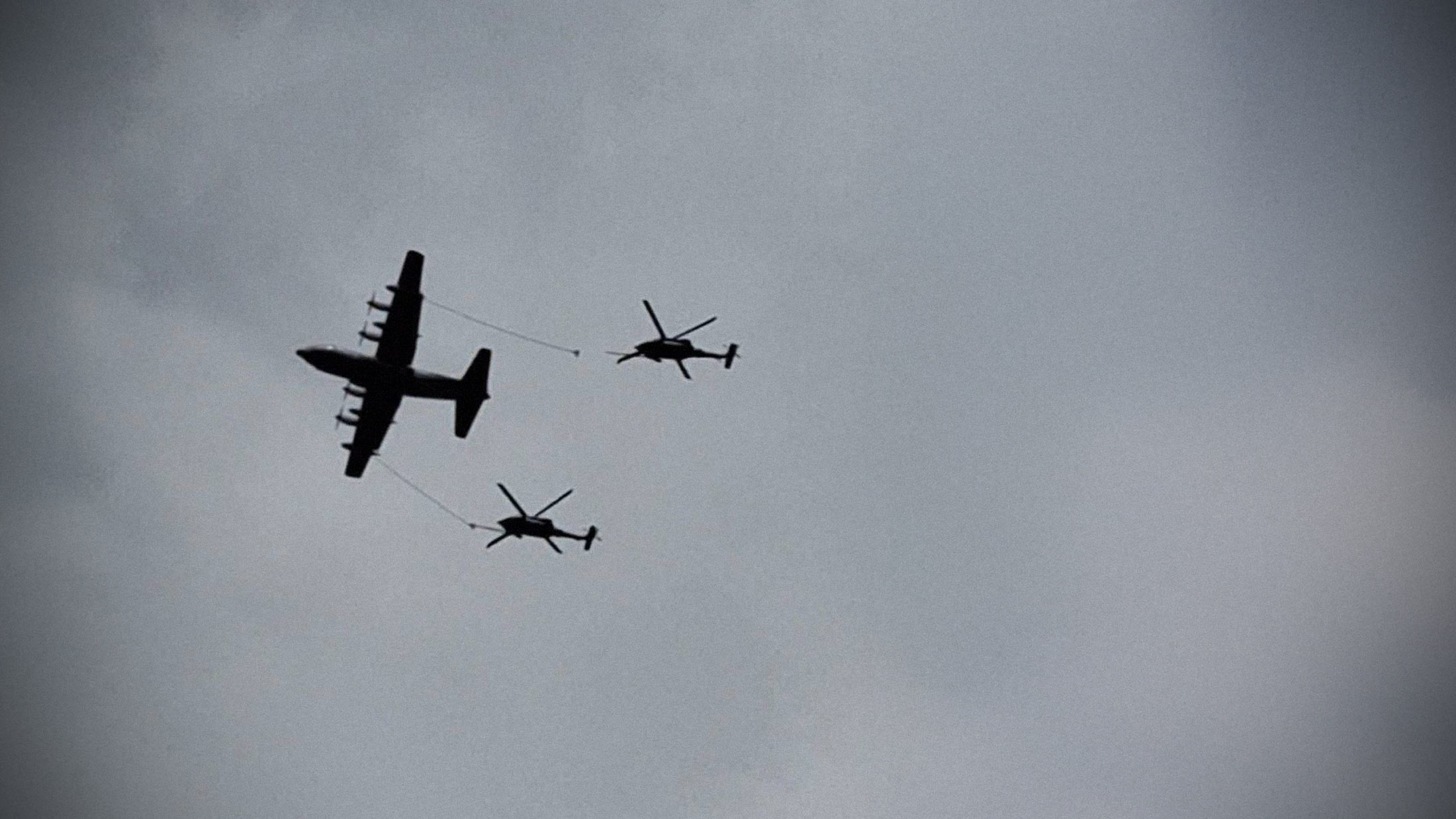 US Forces Extract Downed F-15 Pilot From Iranian Territory as Search for Second Continues